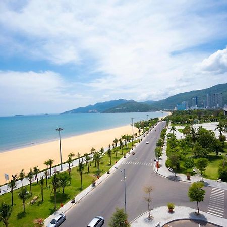 Hotel Thien Hai Куинён Экстерьер фото