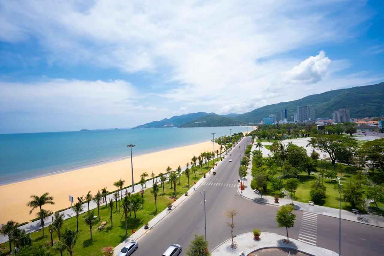 Hotel Thien Hai Куинён Экстерьер фото