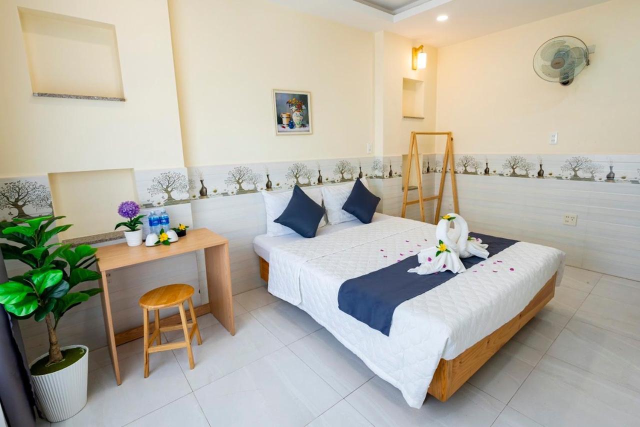 Hotel Thien Hai Куинён Экстерьер фото